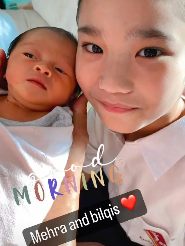 Bilqis bersama Razeta Sumehra Fachrizal, anak pertama Asyifa Nuraini (Foto: IG @ayutingting92)