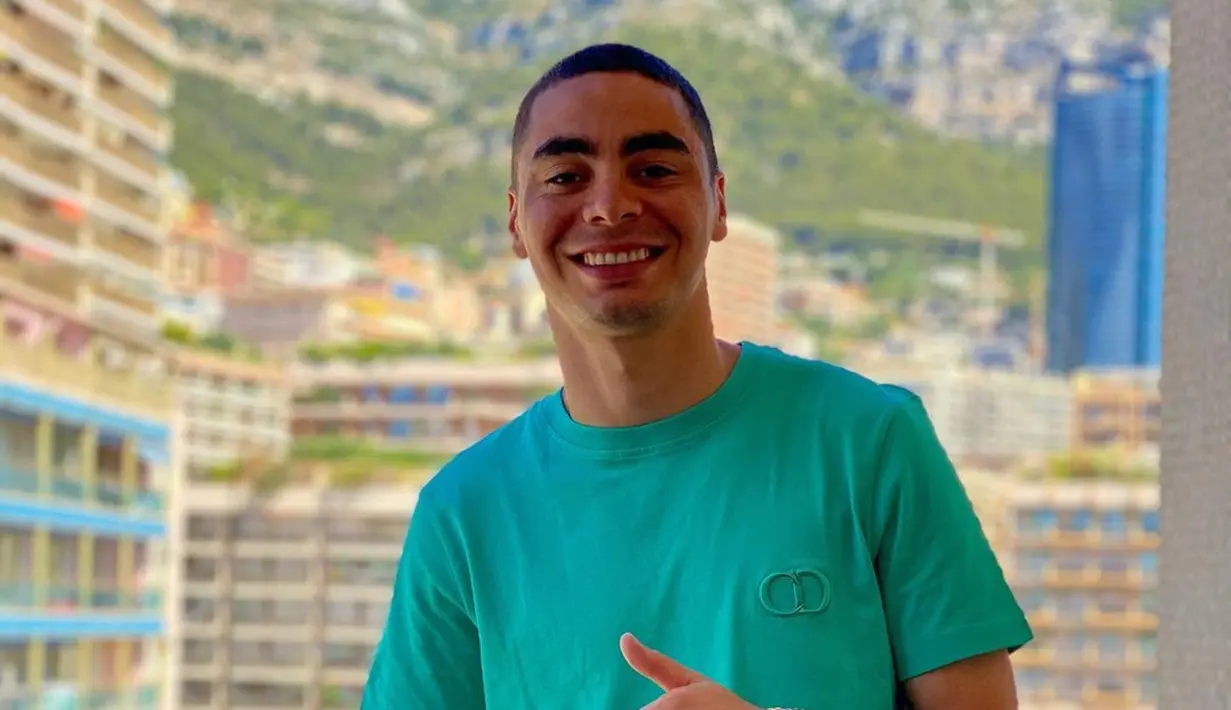 Miguel Almiron saat ini sedang dalam performa terbaik. Ia menjadi andalan di lini serang Newcastle United. Pemain yang sebelum di Newcastle berlaga di MLS ini tak henti-hentinya mencetak gol yang membuat NUFC kini masuk jajaran 4 besar. (Liputan6.com/IG/miguel_almiron)