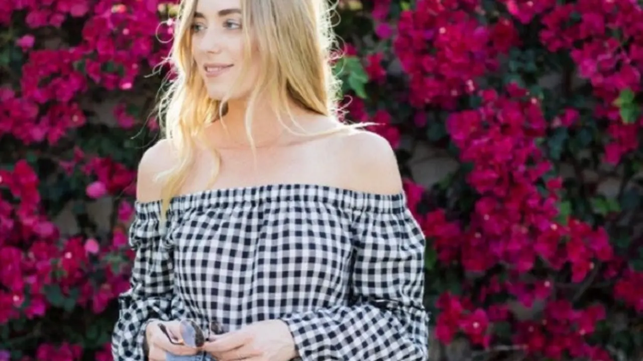 Tips Padu Padan Busana Motif Gingham yang Stylish
