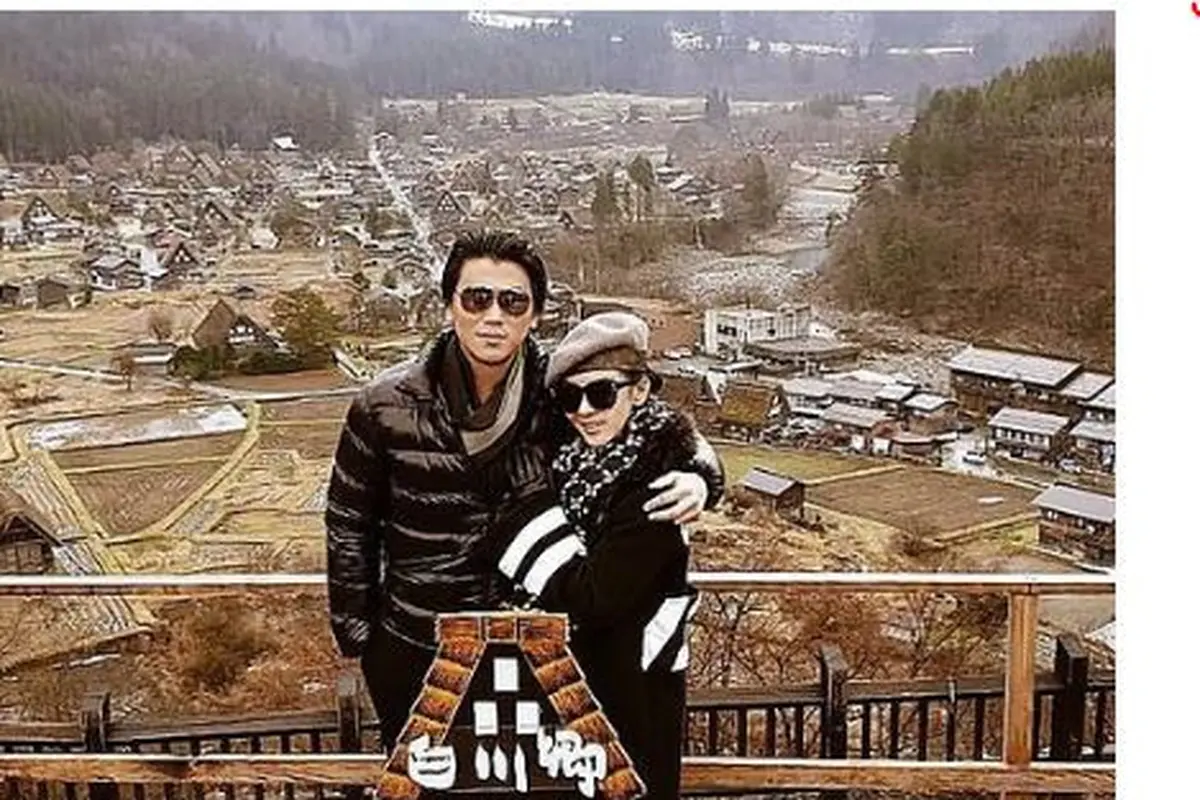 Syahrini dan Reino Barack