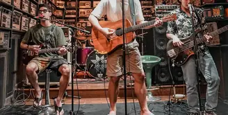 Al El Dul mewarisi bakat seni, terutama musik dari kedua orang tuanya. [Instagram.com/elelrumi]