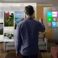 HoloLens (Sumber : theverge.com)