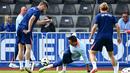 Situasi ini membuat tim asuhan Zlatko Dalic ini harus menang atas Italia. (GABRIEL BOUYS / AFP)
