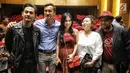 Sejumlah aktor dan aktris pemain sinema wajah Indonesia berjudul ' Lubang Tikus' hadir dalam gala premiere di Perpustakaan Nasional RI, Jakarta, Selasa (21/8). (Liputan6.com/Faizal Fanani)