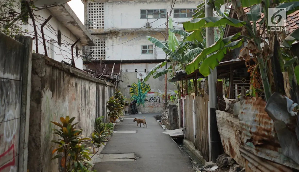 Suasana Kampung Kebon Melati, Jakarta Pusat, Selasa (24/9/2019). Hingga kini Kampung Kebon Melati didominasi bangunan kontrakan yang diisi oleh para pekerja. (Liputan6.com/Immanuel Antonius)