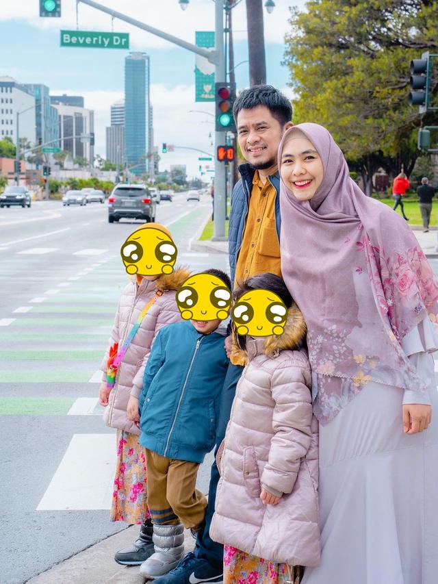 8 Potret Oki Setiana Dewi dan Keluarga saat di Los Angeles, Kerja Sekaligus Liburan