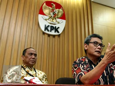 Ketua Plt Pimpinan KPK, Johan Budi saat konfrensi pers di Gedung KPK, Jakarta, Jumat (21/8/2015). KPK menetapkann ketua dan tiga wakil ketua DPRD Kabupaten Musi Banyuasin sebagai tersangka kasus suap pembahasan Rancangan APBD. (Liputan6.com/Yoppy Renato)