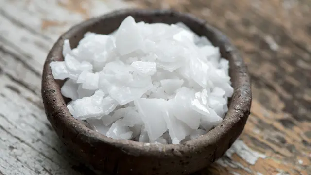 lye sodium hidroksida garam dry clean