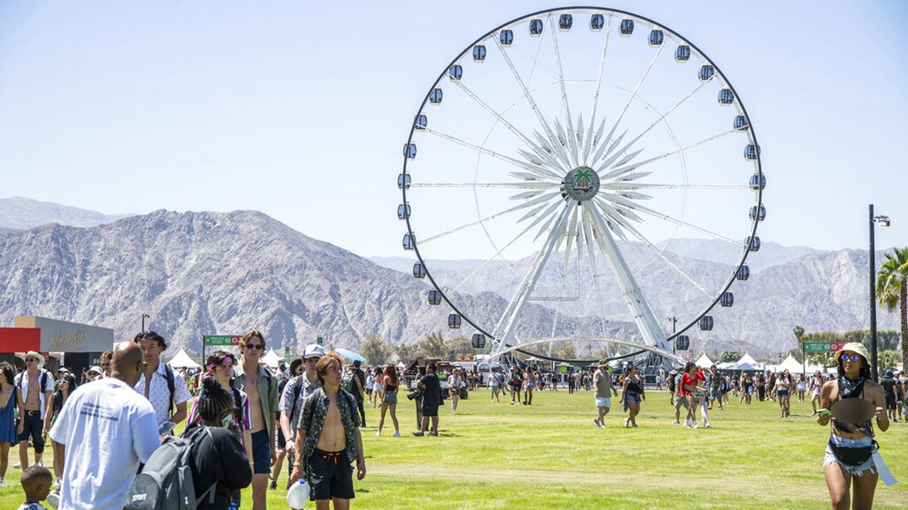 FOTO: Suasana Coachella 2022 Tempat Niki Zefanya dan Rich Brian Tampil