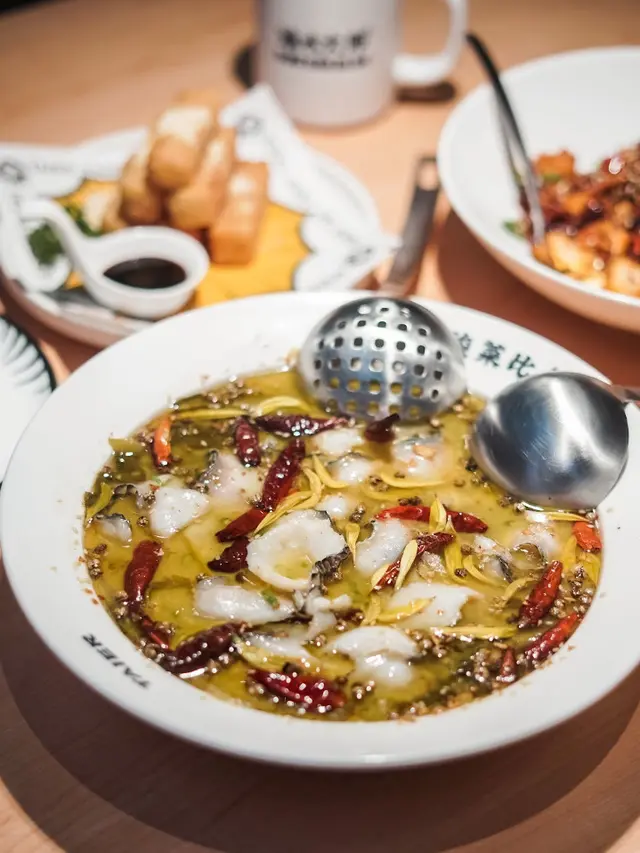 Hidangan andalannya, "Lao Tanzi Suancaiyu. dok.  TAIER