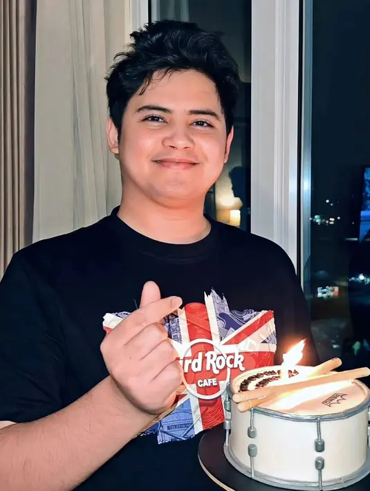 Mereka juga menyemangati Aliando yang berusaha menurunkan berat badannya. [Instagram.com/aliandoofans]