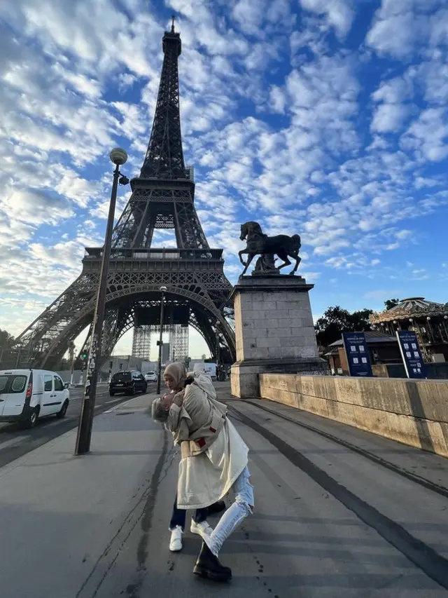 Tampilan romantis Rizky Billar dan Lesti Kejora di Paris