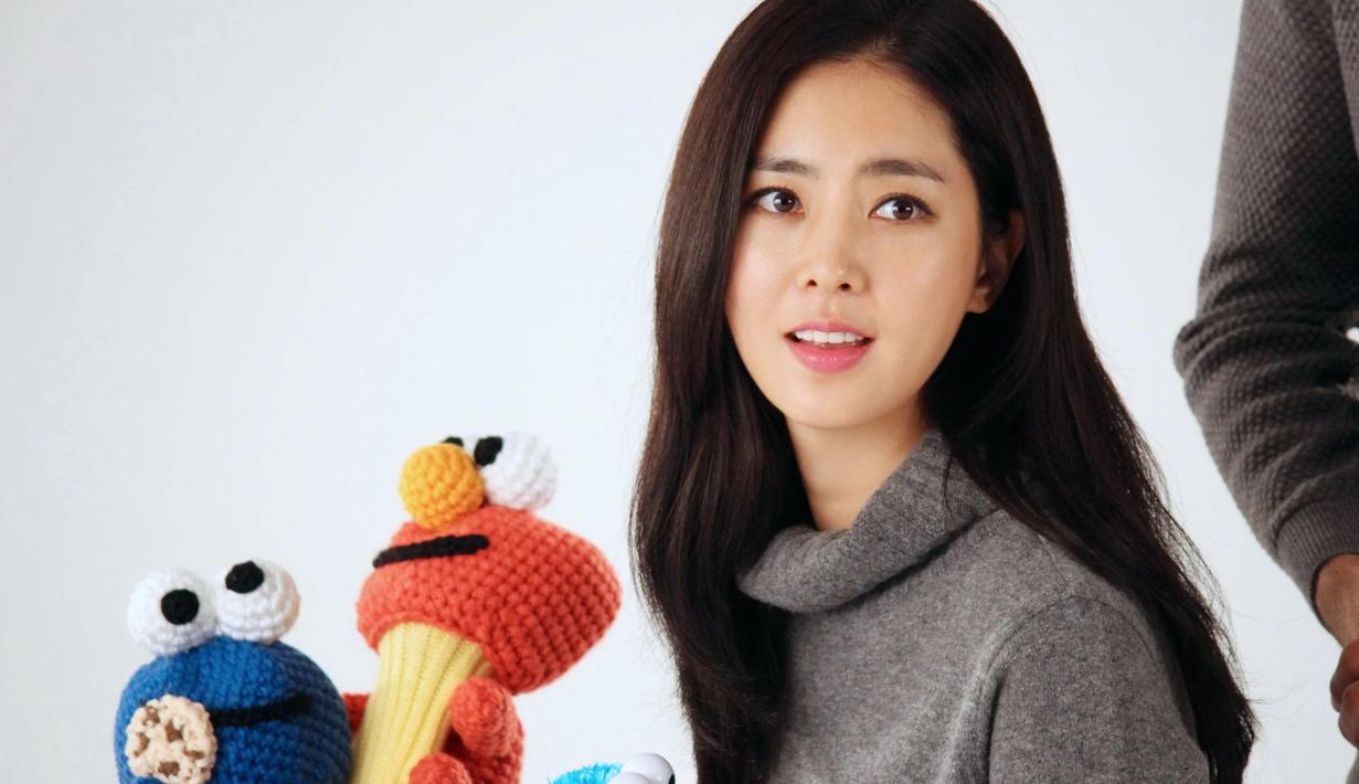 Selamat, Aktris Cantik Han Chae Ah Akan Menikah di Musim Semi - Page 1