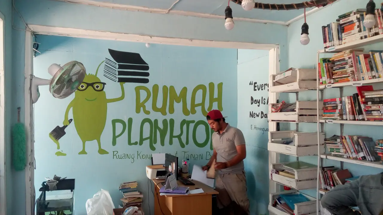 Kisah 7 Wartawan Merintis Rumah Plankton Pangandaran 