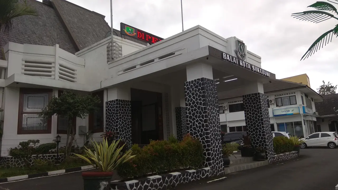 PNS di Sukabumi Pakai Atribut Kampanye Bakal Calon Wali Kota
