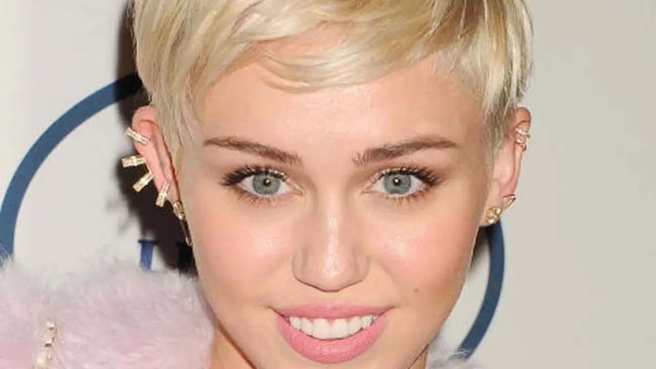 Perubahan Gaya Rambut Miley Cyrus dari Masa ke Masa