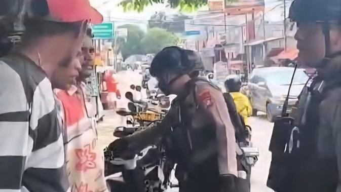 Momen Mata Elang Ciut saat Didatangi Polisi, Disuruh Baris Pinggir Jalan