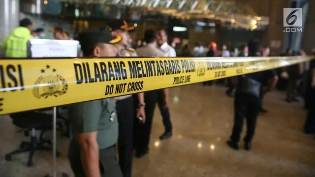 Garis Polisi Paska Ambruknya Balkon BEI