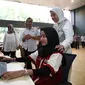 Menaker Ida Fauziyah mengunjungi Balai Besar Pengembangan Pelatihan Kerja (BBPLK) Bekasi di Bekasi, Jawa Barat, pada Hari Senin (18/11).