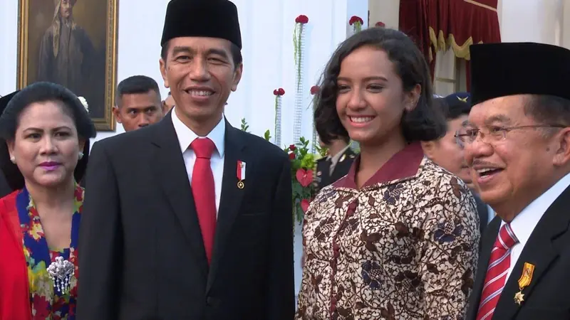 Gloria Natapradja Hamel Bersama Presiden Jokowi