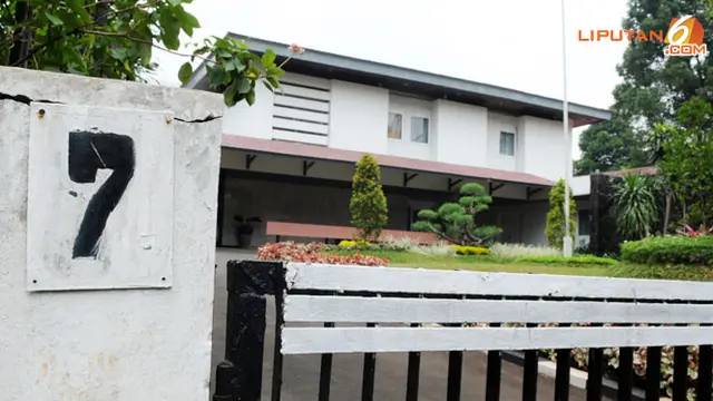 rumah-akil-muchtar-131003c.jpg