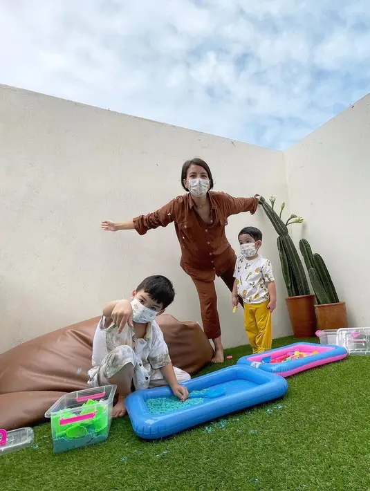 Tya Ariesta Isoman bareng anak (Instagram/tya_ariestya)