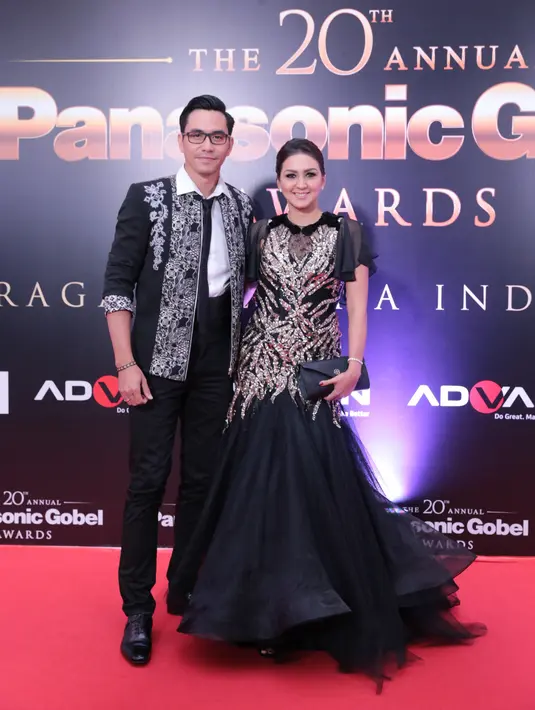 Donna Agnesia dan Darius Sinathrya resmi menikah pada tahun 2006 silam. Perbedaan usia 6 tahun tidak menjadi penghalang bagi mereka. (Adrian Putra/Bintang.com)