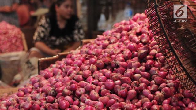 Pemerintah melalui Kementerian Perdagangan telah mencabut Surat Izin Usaha Perdagangan (SIUP) pihak yang terbukti menimbun bahan pangan