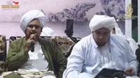 Habib Umar bin Hafidz dalam acara Multaqa Ulama di Ponpes Tebuireng, Jombang, Jawa Timur. (Foto: SS YT Al Wafa Tarim)