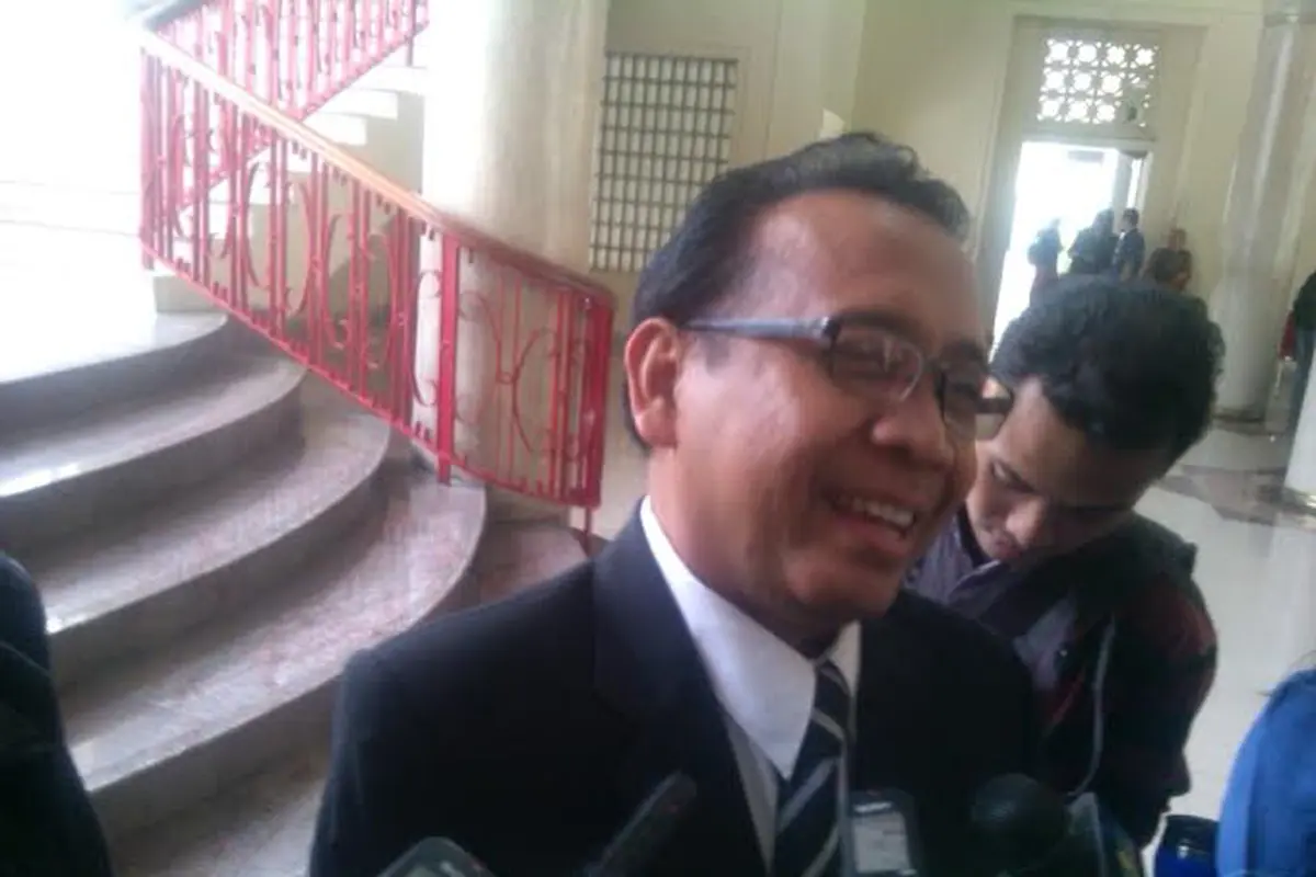 rektor ugm