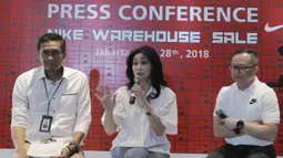 Direktur Konsumer BRI, Handayani, memberikan keterangan saat jumpa pers di Jakarta, Senin (28/5/2018). Menyambut Asian Games 2018 BRI dan Nike akan menggelar Nike Warehouse Sale di JCC pada 30 Mei- 3 Juni 2018. (Bola.com/M Iqbal Ichsan)