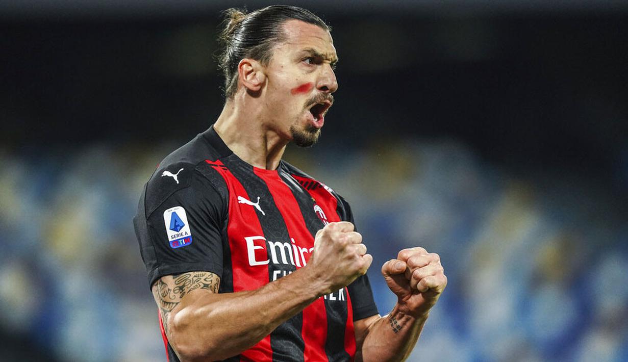 Zlatan Ibrahimovic - Bintang AC Milan ini merupakan salah satu atlet yang populer di media sosial. Ibrakadabra menjadi pesepak bola dengan pengikut Instagram tertinggi di Swedia dengan 46,6 juta followers. (Alessandro Garofalo/LaPresse via AP)