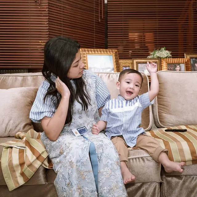 Momen lebaran keluarga Raffi Ahmad dan Nagita Slavina. (Foto: Instagram/raffinagita1717)