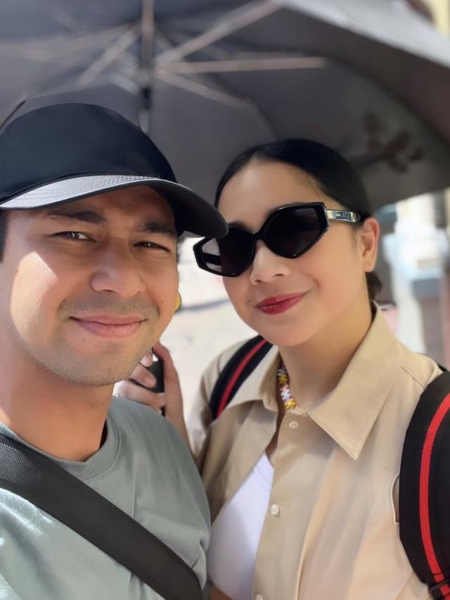 Tampilan Romantis Raffi Ahmad dan Nagita Slavina Saat di Amerika Serikat