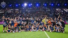 Sandy Walsh melakukan selebrasi bersama para pemain Buriram United yang lain setelah memastikan tiket ke perempat final AFC Champions League Elite 2025/2026, Selasa (10/3/2026). (Dok. Buriram United)