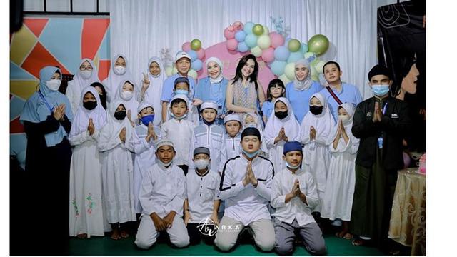 6 Momen Syukuran 4 Bulan Kehamilan Syifa Adik Ayu Ting Ting, Digelar Sederhana