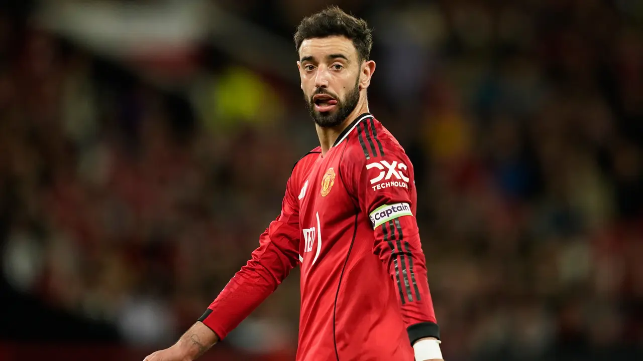 Ekspresi Bruno Fernandes di laga Manchester United vs Brentford di pekan ke-34 Liga Inggris 2025/2026 di Old Trafford, Selasa (28/04/2026) dini hari WIB.