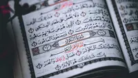 Ilustrasi Al-Qur'an, surah Al-Kautsar. (Photo by belal obeid on Pexels)