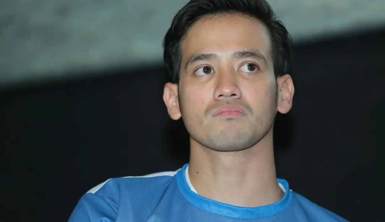 "Pas casting gue sempat ngobrol sama Naya 'bahwa gue punya tidak punya rasa percaya diri, apakah gue bisa masuk karakter ini?' Nah dari situ Naya bilang sebenernya gue ada kemiripan dengan karakter Jano," tambah Tarra Budiman. (Adrian Putra/Bintang.com)