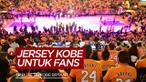 Berita Video The Lakers memberikan penghormatan kepada Kobe Bryant dengan meletakan seluruh bangku di Staples Center dengan jersey Kobe.