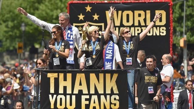 Amerika Serikat berhasil menjadi juara Piala Dunia Wanita 2015 setelah mengalahkan Jepang 5-2. Mereka membalaskan dendam 4 tahun lalu ketika kalah lewat adu penalti saat bertemu Jepang. Kini AS mengoleksi 3 trofi Piala Dunia Wanita.