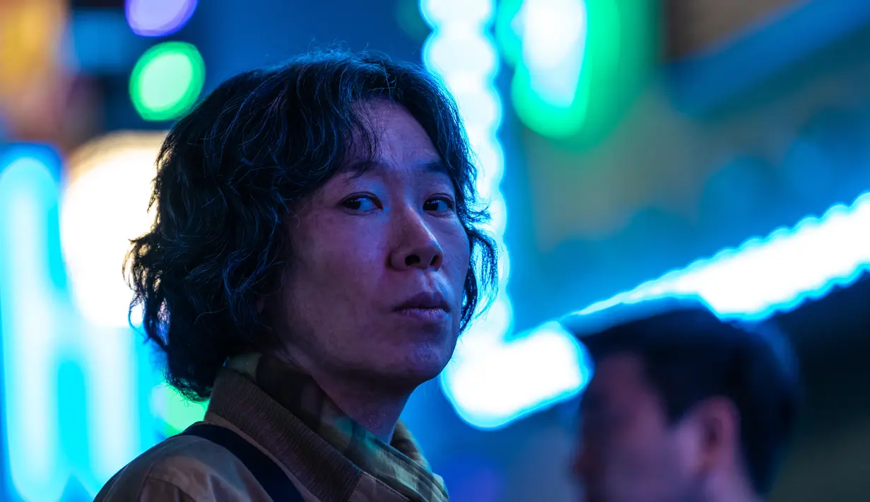 Yeom Hye Ran menawarkan wawasan mendalam tentang karakternya, Kim Kyung Ja. "Energi yang dipancarkan Kim Kyung-ja mengintimidasi namun menawan bagi saya sebagai seorang," ujarnya. (Foto: Netflix)