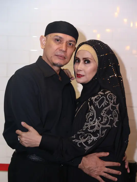 Setelah menyembunyikan pernikahannya, Baby kembali mendapat cobaan. Suaminya, Hengky Tarnando harus menikah dengan wanita pilihan keluarganya.  Hangky tidak bisa menolak keinginan orang tuanya. (Andy Masela/Bintang.com)