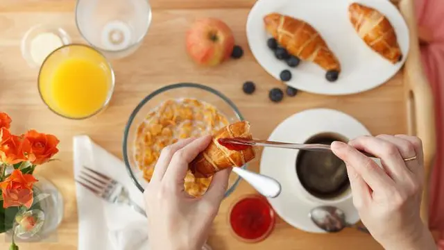 Sebuah kebiasaan mewah kerap dilakukan oleh Putri Margaret, adik Ratu Elizabeth di pagi hari. Penasaran apakah itu?