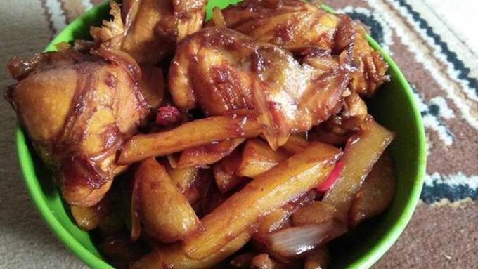  Resep  Praktis Cara Membuat Ayam  Kentang Kecap Enaknya 