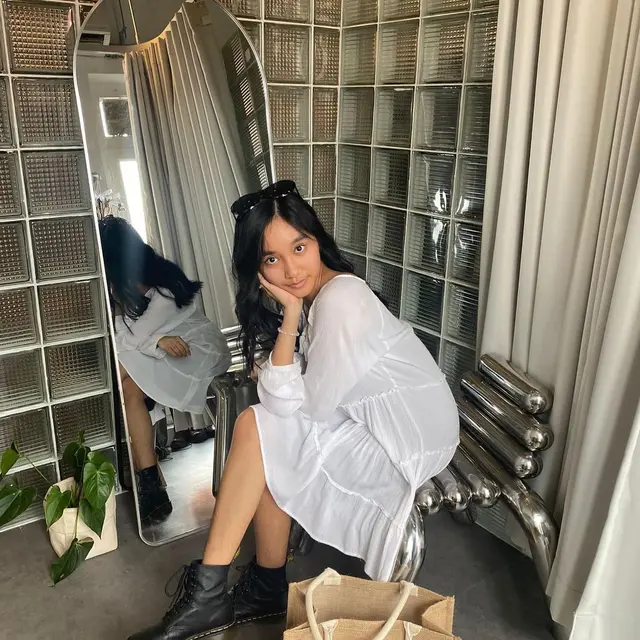 Diundang Petinggi Charles & Keith, Ini 6 Potret Zoe Gabriel Remaja Viral Usai Dibully