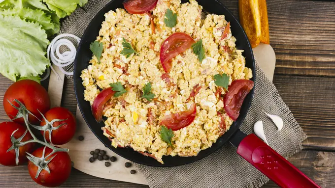 telur orak-arik tomat