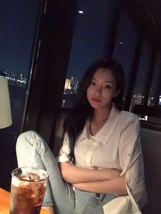 Namanya mulai dikenal publik saat ia tampil dalam acara Unpretty Rapstar. Namun siapa yang menyangka jika Heize sempat menjalani masa sulit sebelum populer. (Foto: instagram.com/heizeheize)