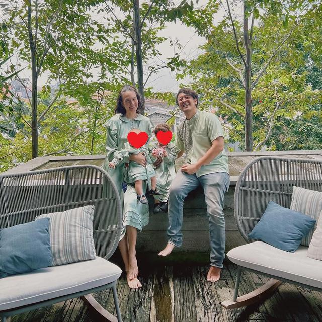 Nadine Chandrawinata dan Dimas Anggara Lebaran 2024