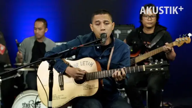 Selang berapa waktu setelah perilisan album Jabat Erat, The Rain menyempatkan diri tampil di Akustik Plus Liputan6.com. Simak aksi mereka!